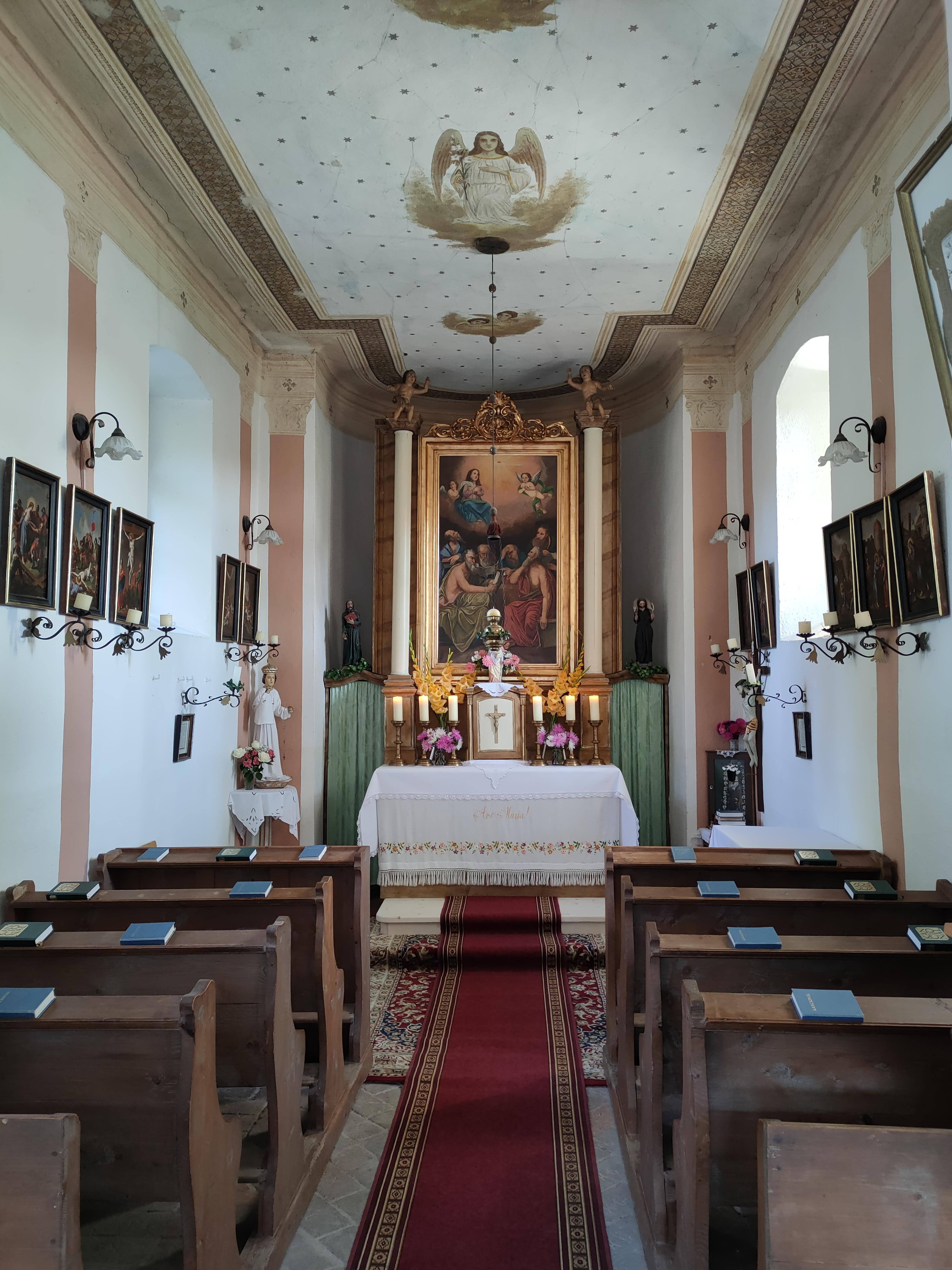 Kaple na Dolním Kunvaldu – interiér